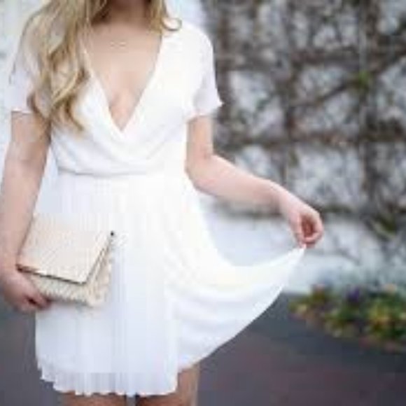 SOLD Leith Pleat Surplice Wrap Dress - Picture 4 of 7